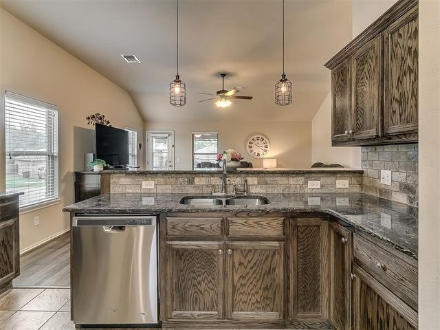 12487 Lakota Drive, Choctaw, OK 73020