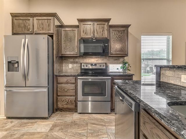 12487 Lakota Drive, Choctaw, OK 73020