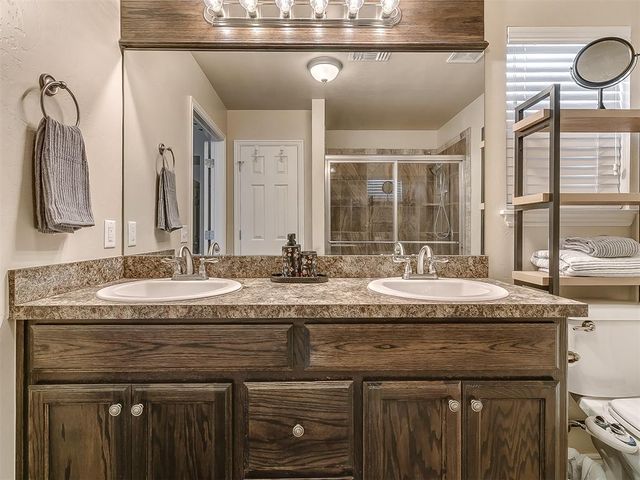 12487 Lakota Drive, Choctaw, OK 73020