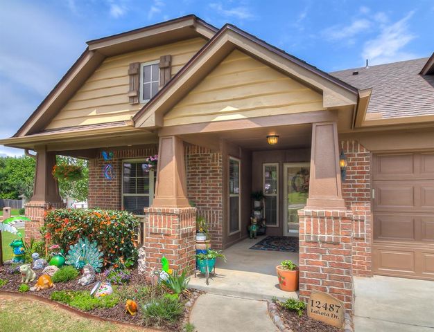 12487 Lakota Drive, Choctaw, OK 73020