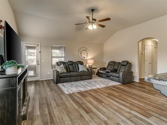 12487 Lakota Drive, Choctaw, OK 73020