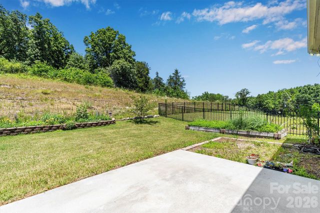 8091 Woodline Lane, Denver, NC 28037