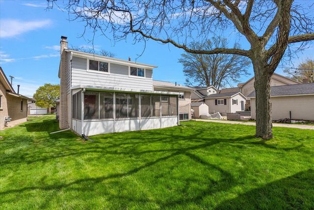 38909 Lakeshore Drive, Harrison Township, MI 48045