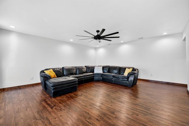 616 E Bells Boulevard, Bells, TX 75414