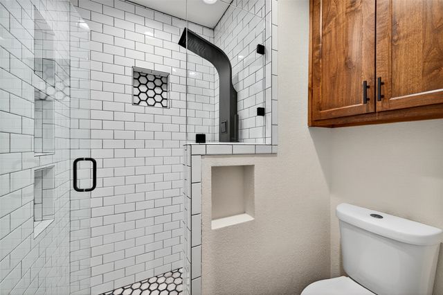 616 E Bells Boulevard, Bells, TX 75414