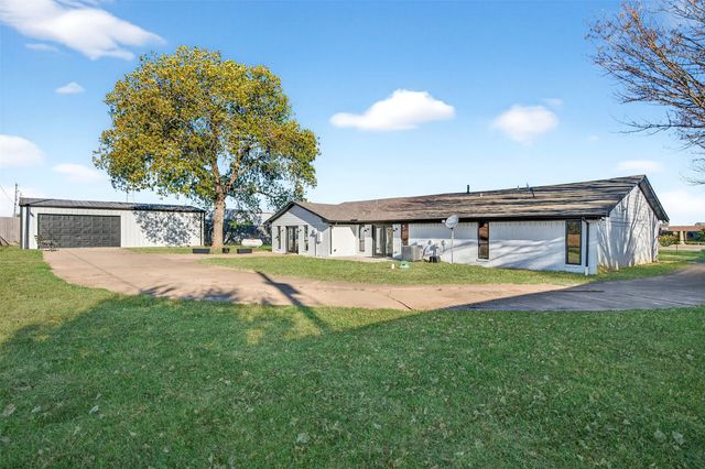 616 E Bells Boulevard, Bells, TX 75414