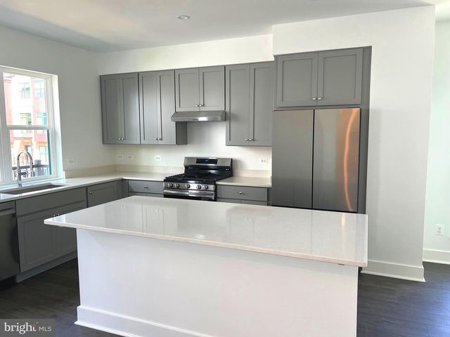 2038 TYSONS RIDGELINE RD, Falls Church, VA 22046
