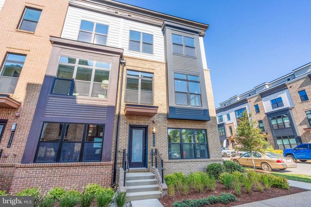 2038 TYSONS RIDGELINE RD, Falls Church, VA 22046