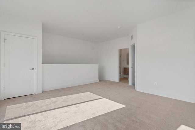 2038 TYSONS RIDGELINE RD, Falls Church, VA 22046