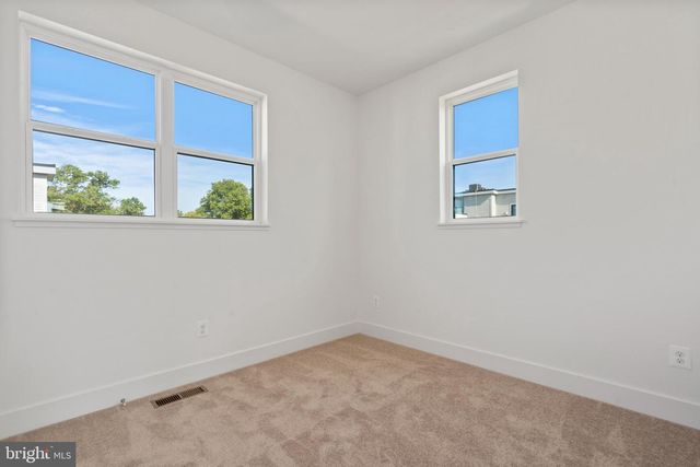 2038 TYSONS RIDGELINE RD, Falls Church, VA 22046