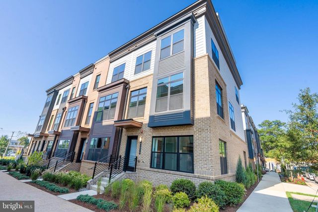 2038 TYSONS RIDGELINE RD, Falls Church, VA 22046