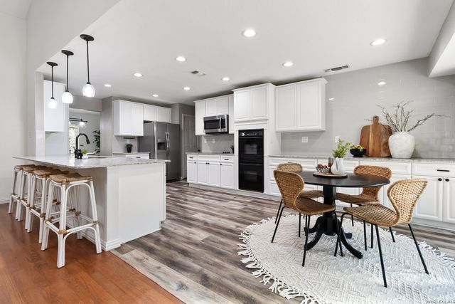 19735 Encino Glen, San Antonio, TX 78259