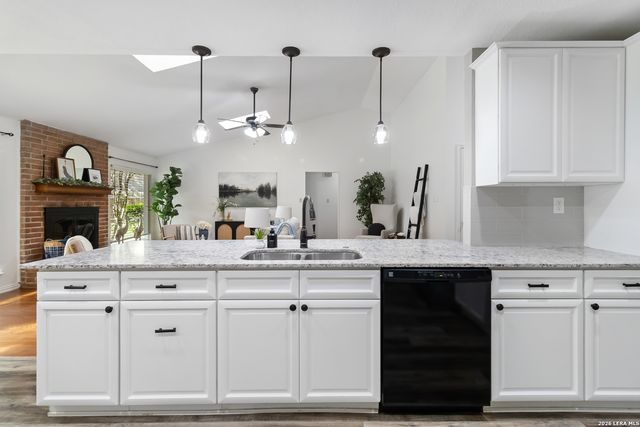 19735 Encino Glen, San Antonio, TX 78259