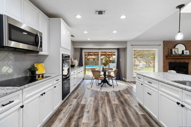 19735 Encino Glen, San Antonio, TX 78259