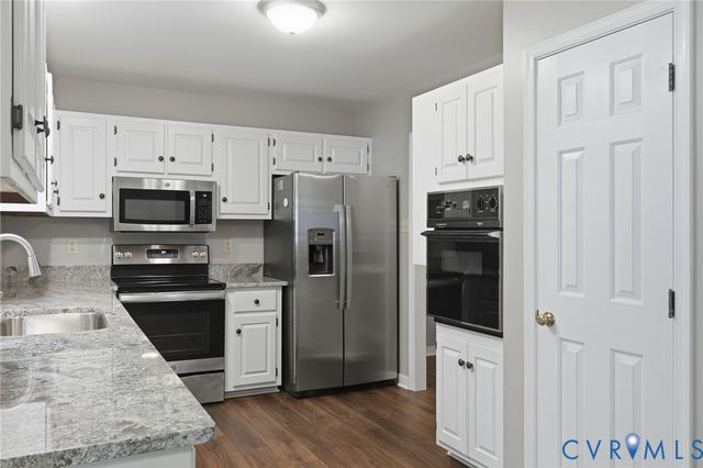 12332 Gayton Bluffs Ln, Henrico, VA 23233