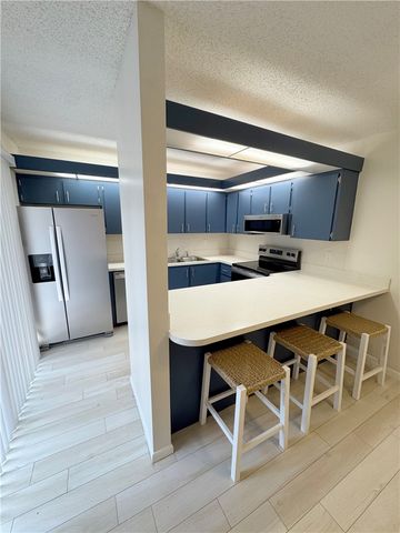 1166 6th Avenue D, Vero Beach, FL 32960