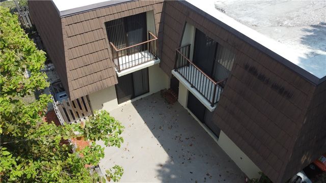 1166 6th Avenue D, Vero Beach, FL 32960