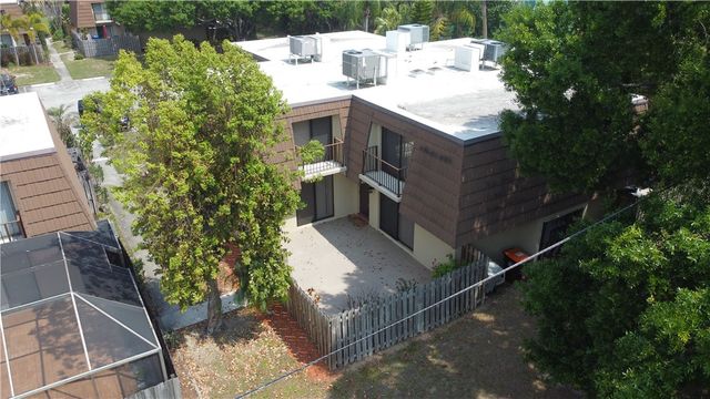 1166 6th Avenue D, Vero Beach, FL 32960