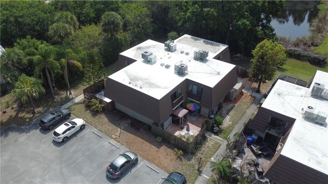 1166 6th Avenue D, Vero Beach, FL 32960