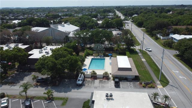 1166 6th Avenue D, Vero Beach, FL 32960