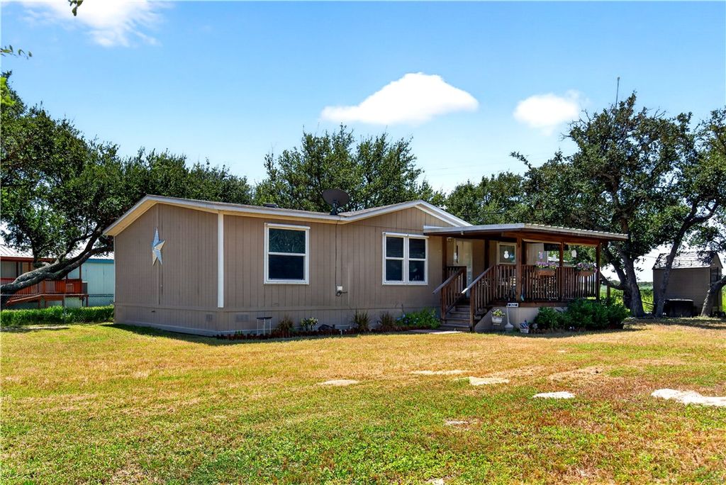 1437 Mallard Dr, Rockport, TX 78382 — photo 2