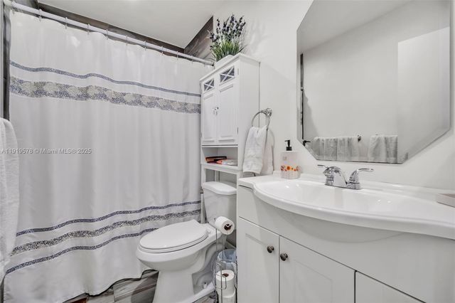 12255 SW 117th Ter, Miami, FL 33186