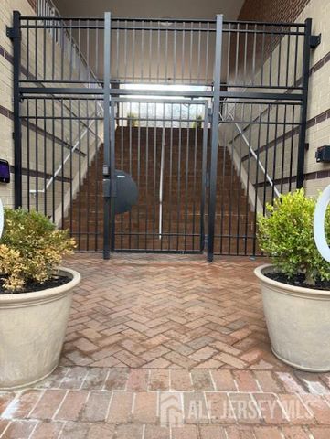 368 Rector Street 421, Perth Amboy, NJ 08861