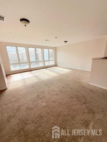 368 Rector Street 421, Perth Amboy, NJ 08861