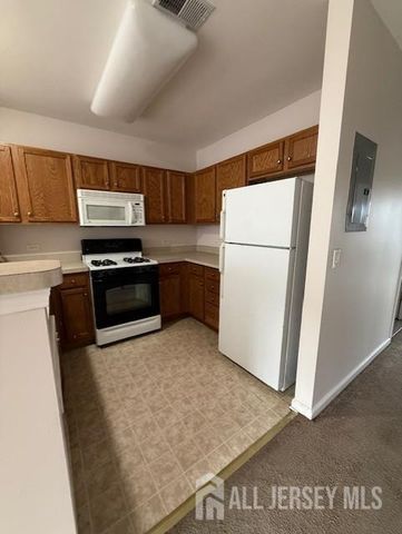 368 Rector Street 421, Perth Amboy, NJ 08861