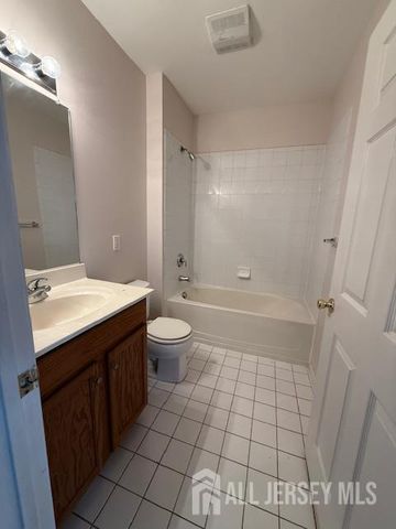 368 Rector Street 421, Perth Amboy, NJ 08861