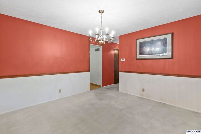 905 Sycamore Drive, Lincoln, NE 68510