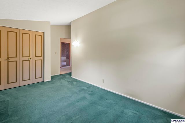 905 Sycamore Drive, Lincoln, NE 68510