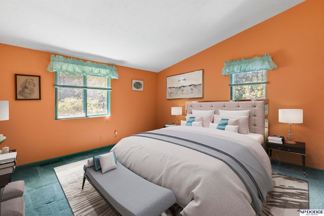 905 Sycamore Drive, Lincoln, NE 68510