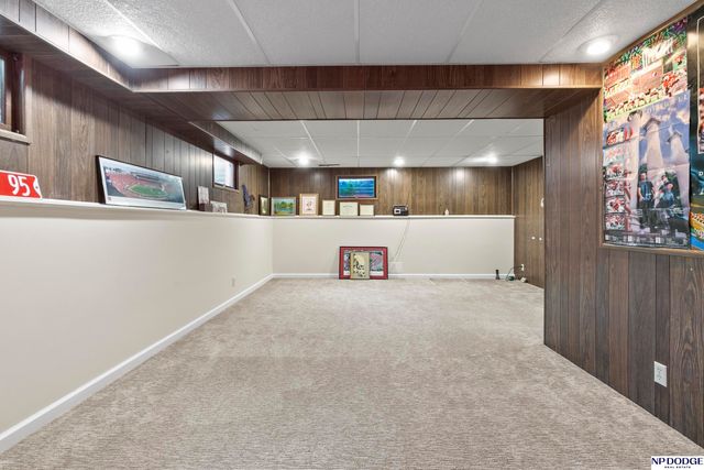 905 Sycamore Drive, Lincoln, NE 68510