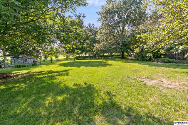 905 Sycamore Drive, Lincoln, NE 68510