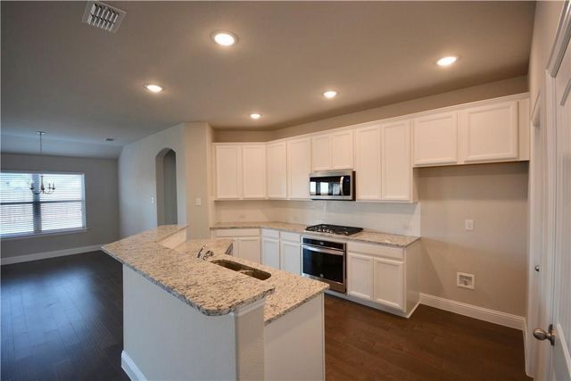 1921 Steppe Trail Drive, Aubrey, TX 76227