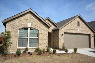 1921 Steppe Trail Drive, Aubrey, TX 76227
