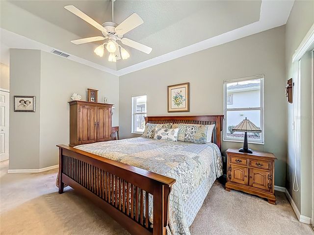 6050 LANDINGS BOULEVARD, Lady Lake, FL 32159