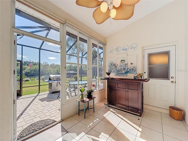 6050 LANDINGS BOULEVARD, Lady Lake, FL 32159