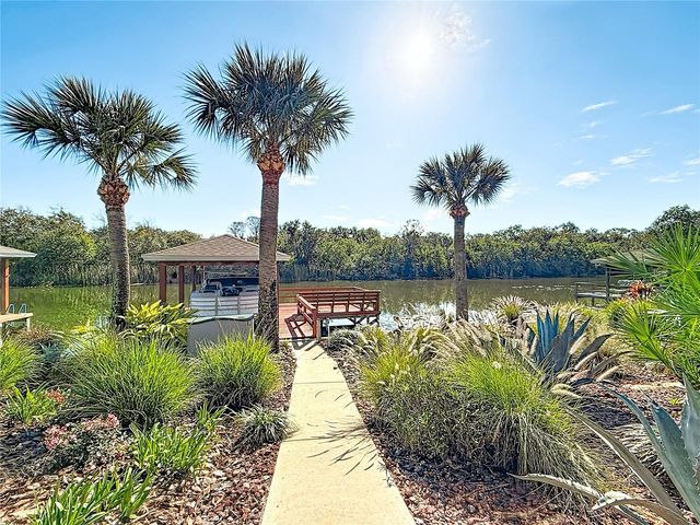 6050 LANDINGS BOULEVARD, Lady Lake, FL 32159