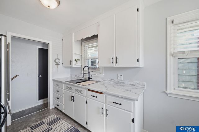 2645 S 55th Street, Lincoln, NE 68506