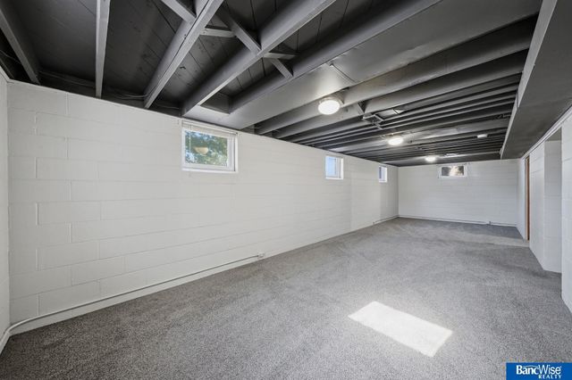 2645 S 55th Street, Lincoln, NE 68506