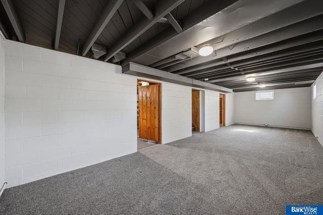 2645 S 55th Street, Lincoln, NE 68506
