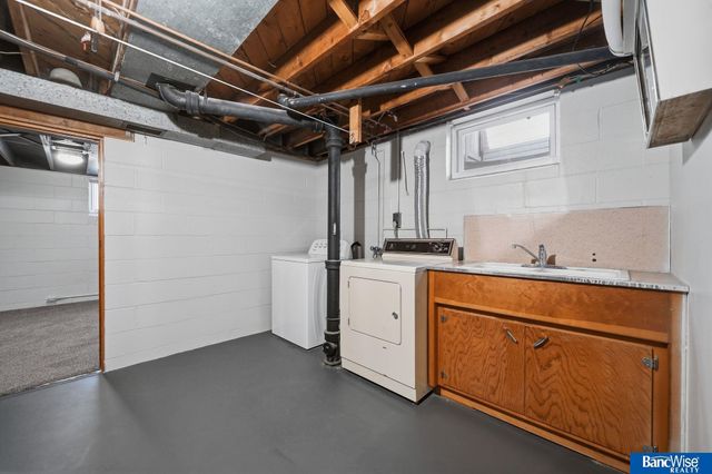 2645 S 55th Street, Lincoln, NE 68506
