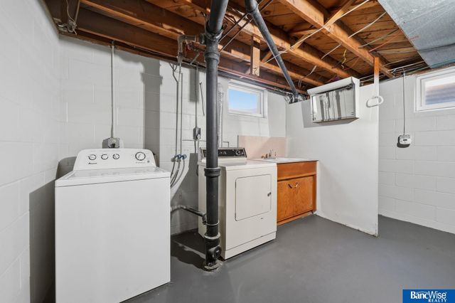2645 S 55th Street, Lincoln, NE 68506