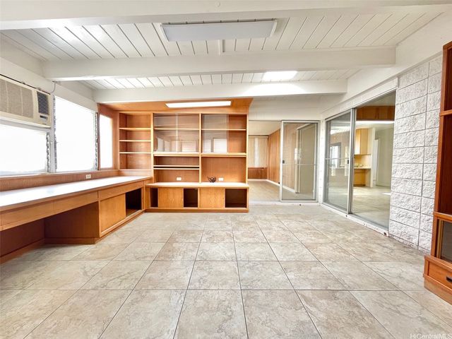 736 Puu Hina Place, Pearl City, HI 96782