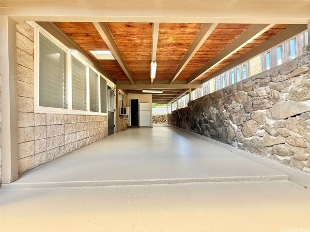 736 Puu Hina Place, Pearl City, HI 96782