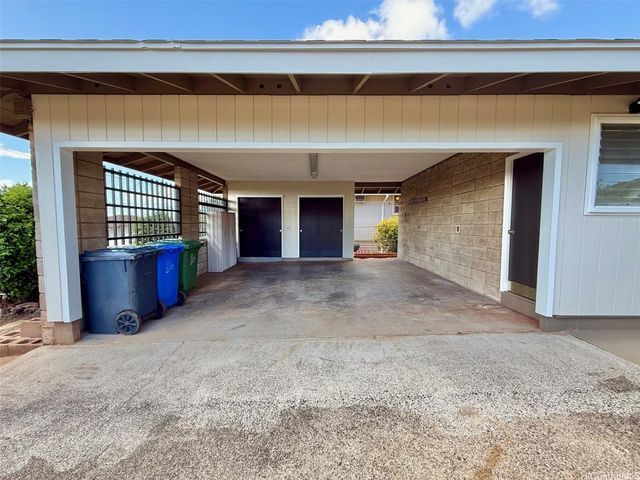 736 Puu Hina Place, Pearl City, HI 96782