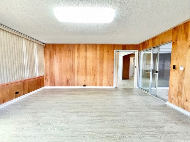 736 Puu Hina Place, Pearl City, HI 96782