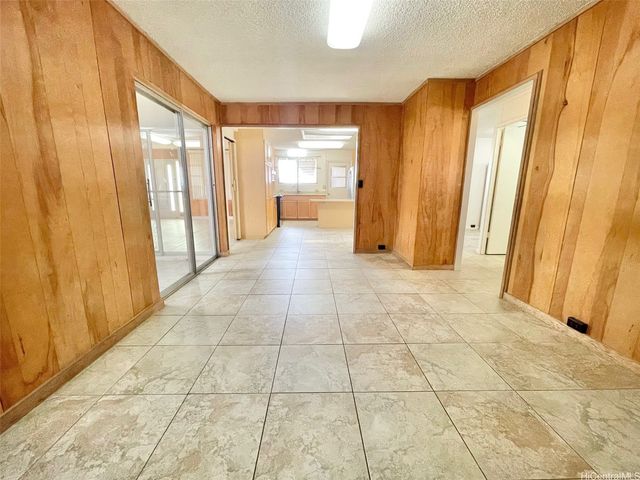 736 Puu Hina Place, Pearl City, HI 96782